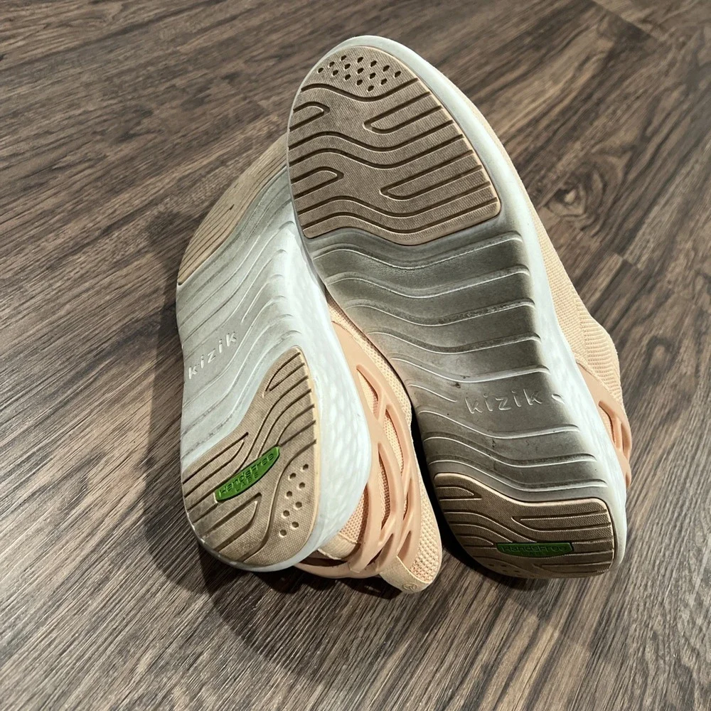 KIZIK ATHENS Peaches N Cream Easy Slip In Sneakers Shoes M's 11.5 Wide/W 13wide
